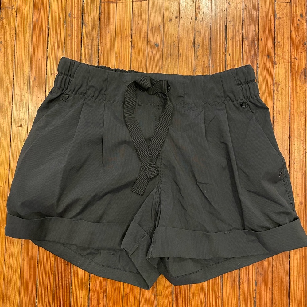 Lululemon casual shorts with drawstring